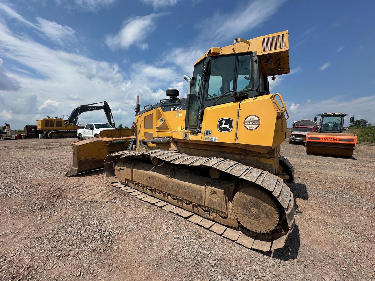 Used 2018 DEERE 850K WLT