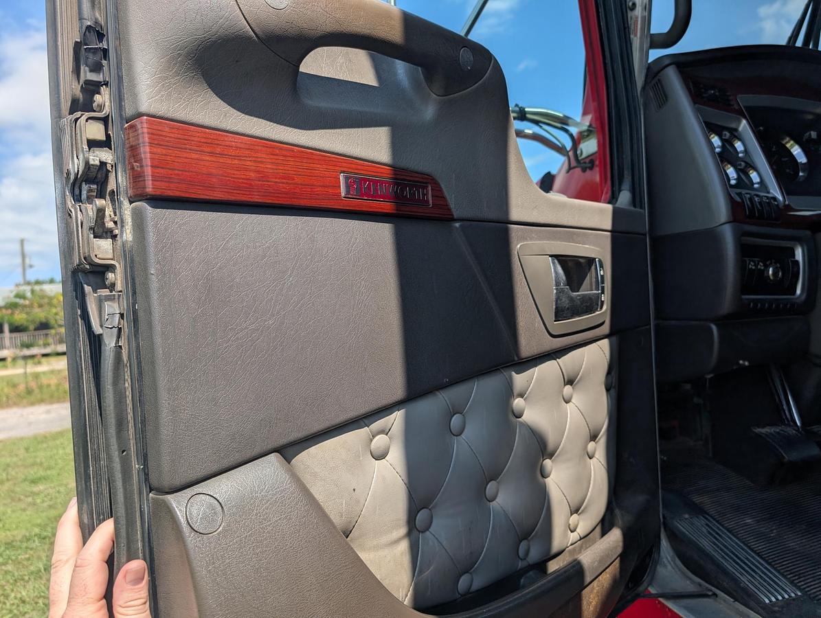 Used 2008 KENWORTH T800