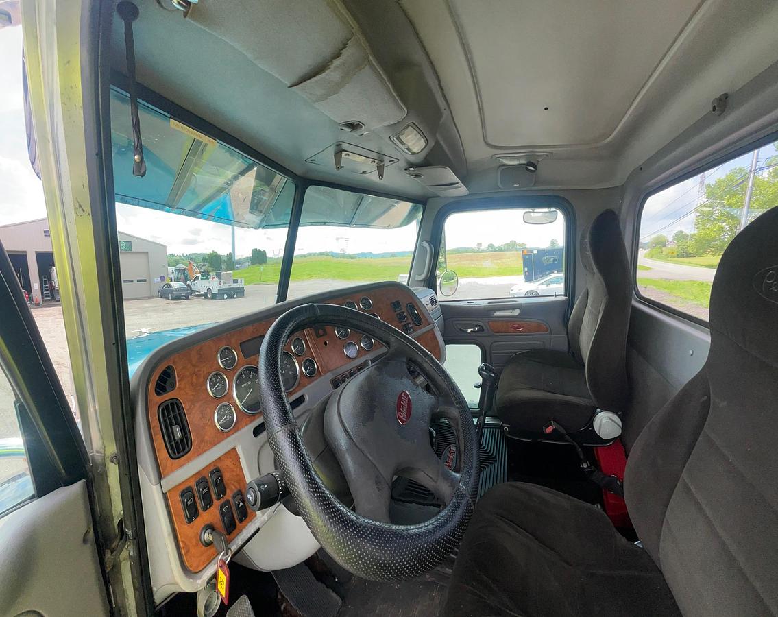Used 2008 PETERBILT 365