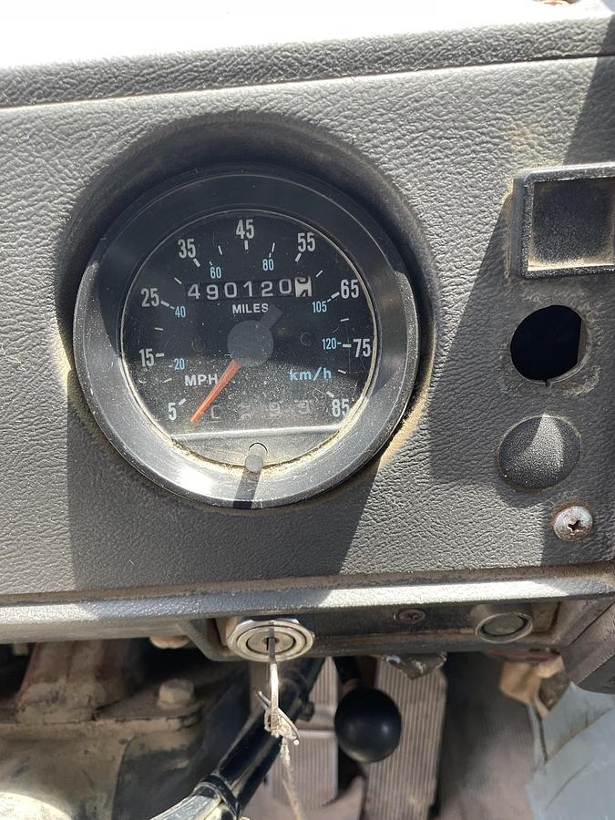 Used 2001 MACK RD 690S Tri Axle
