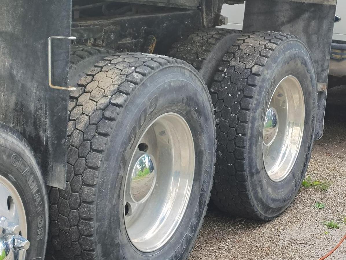 Used 1999 FREIGHTLINER 5-Axle