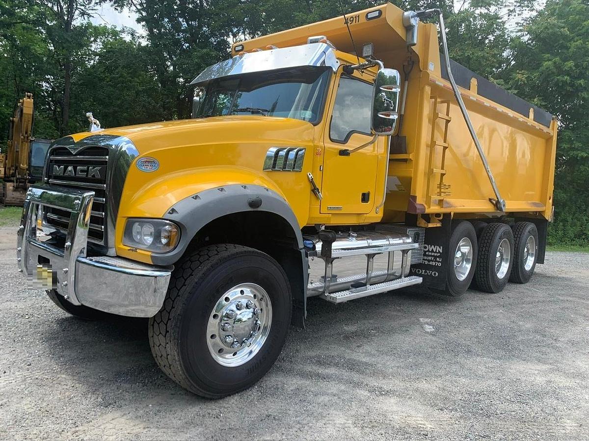Used 2021 MACK Granite