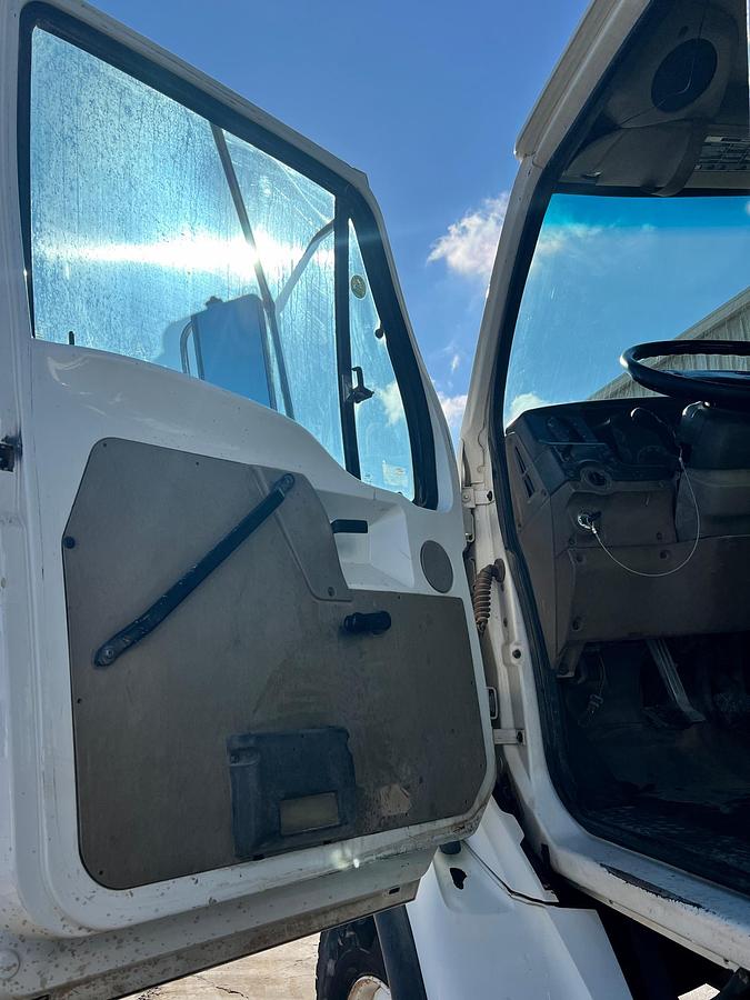 Used 2007 STERLING L7500 Water Truck