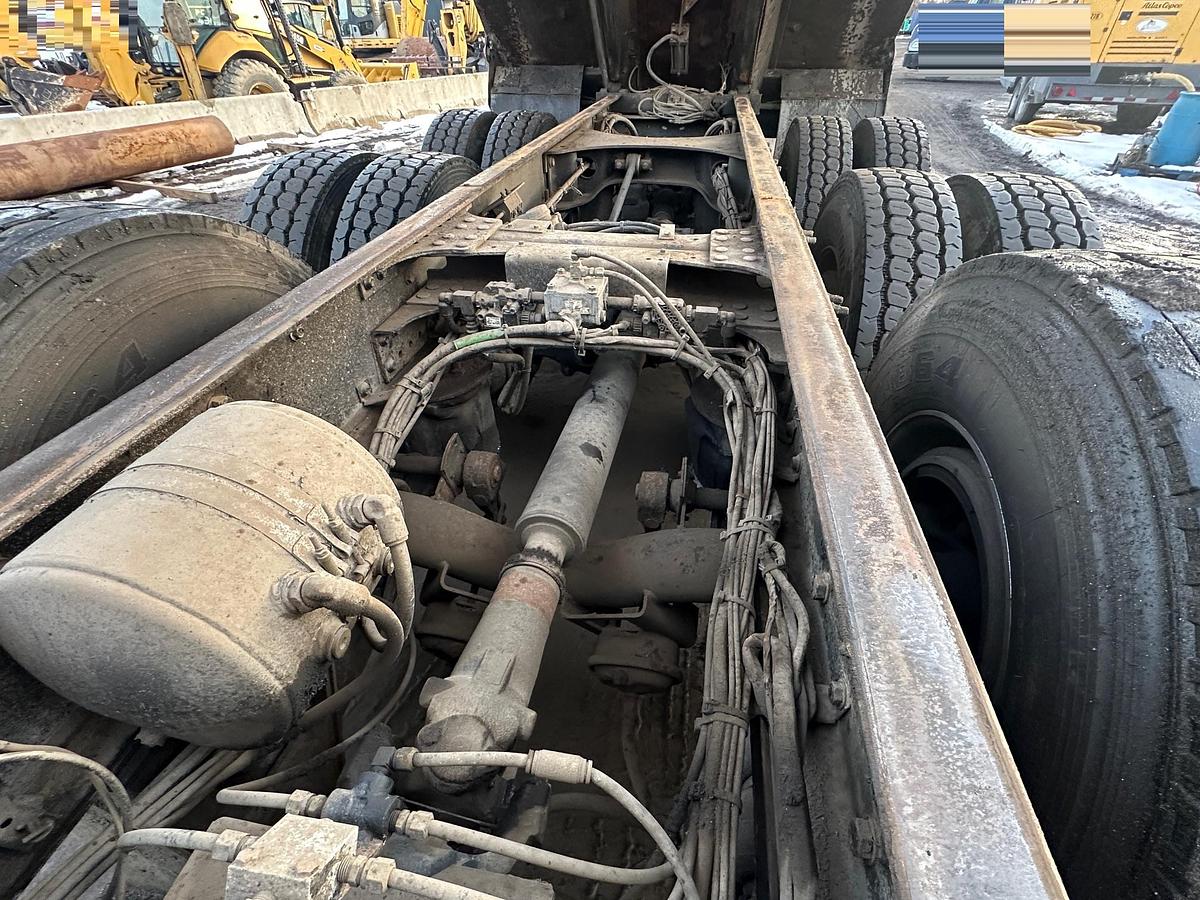 Used 2017 MACK Granite GU713