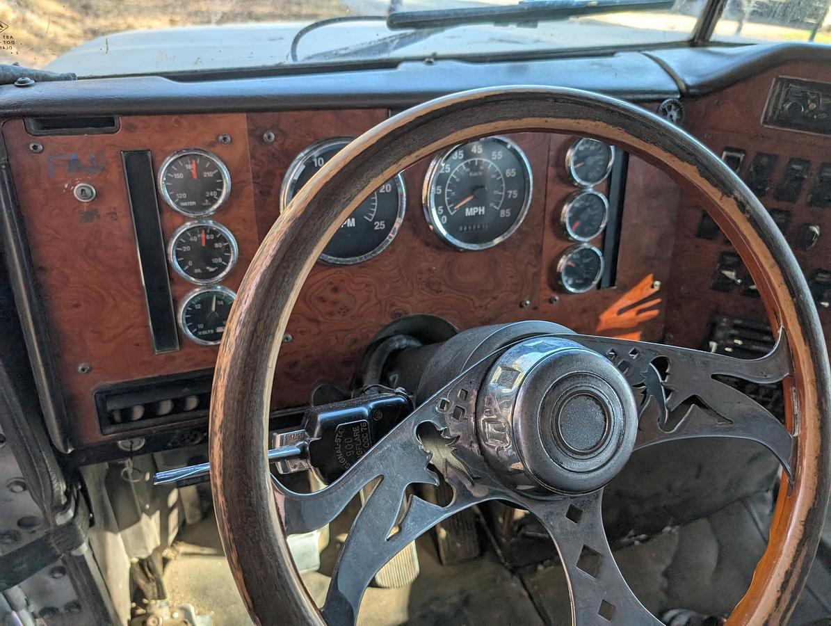 Used 1996 INTERNATIONAL 9400 Tri Axle