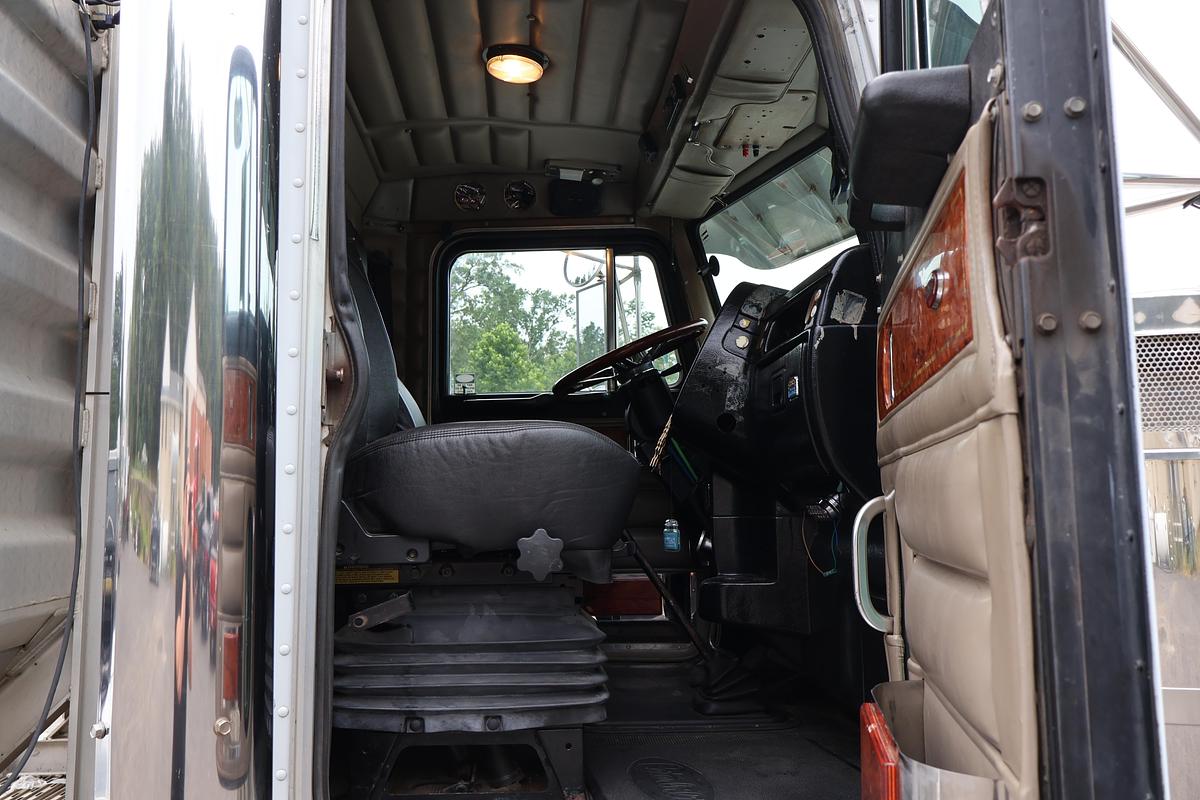 Used 2001 PETERBILT 379