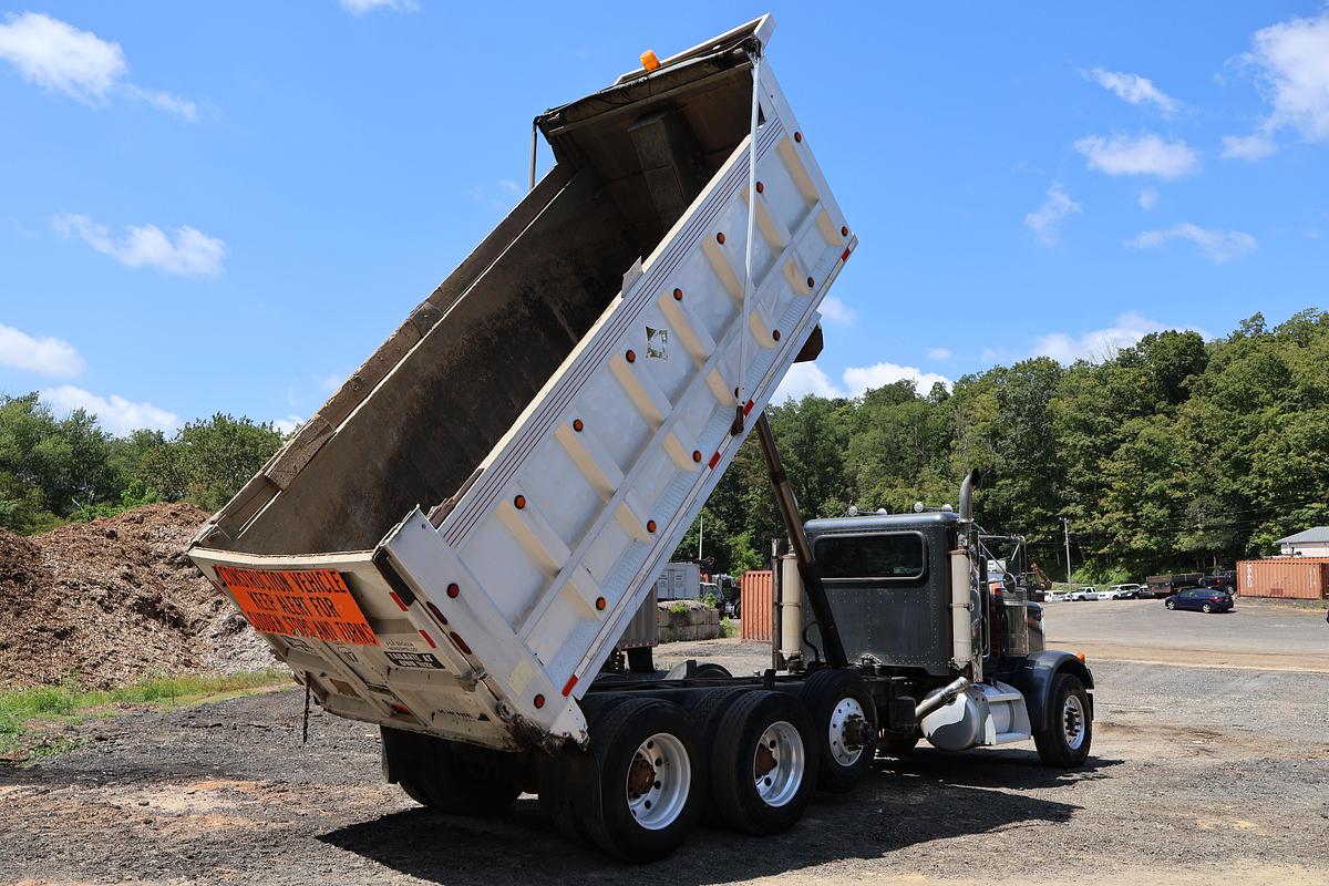 Used 2001 PETERBILT 379