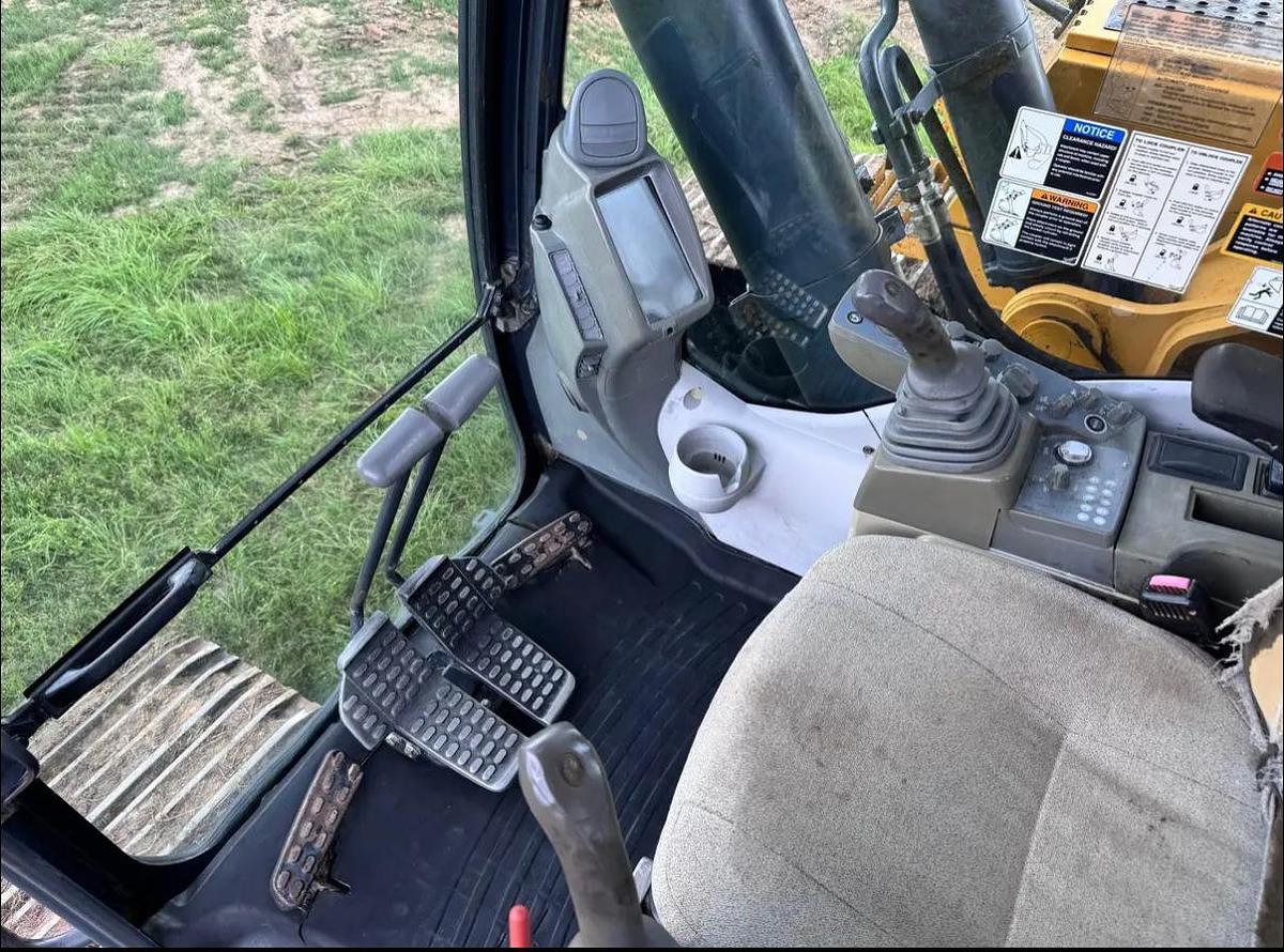 Used 2016 DEERE 470G LC