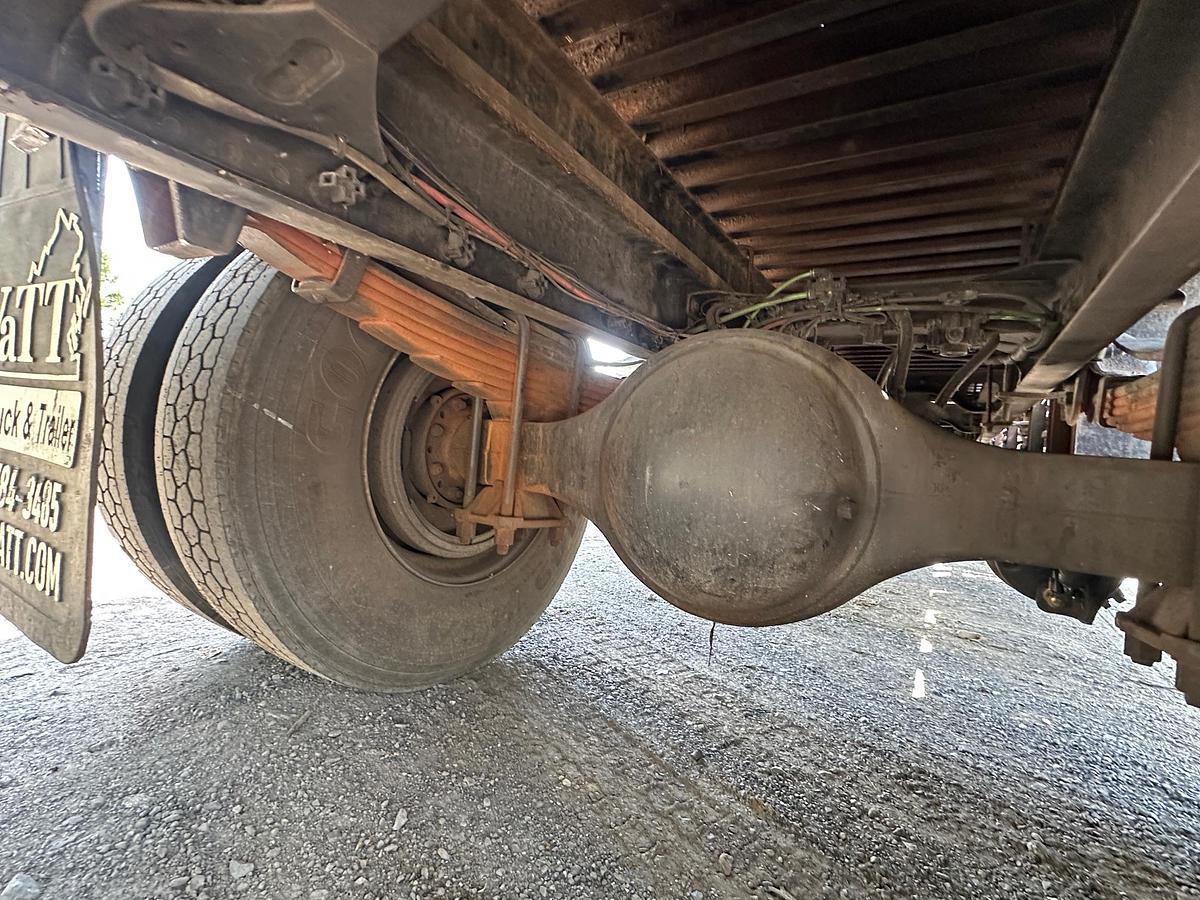 Used 2004 FREIGHTLINER M2 Attenuator Truck
