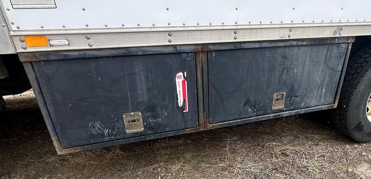 Used 2004 FORD F650 SD