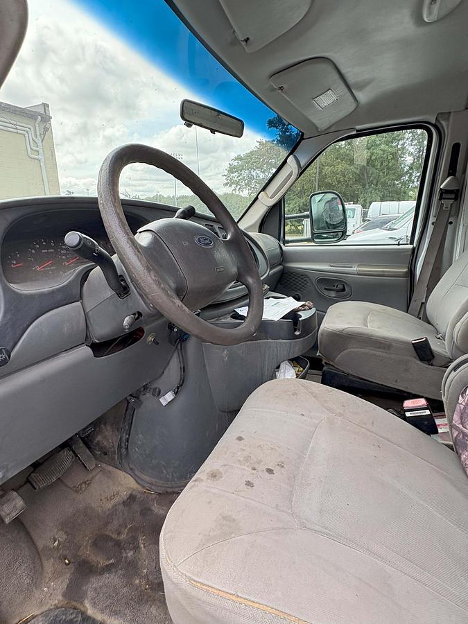 Used 2007 FORD E-350 SD