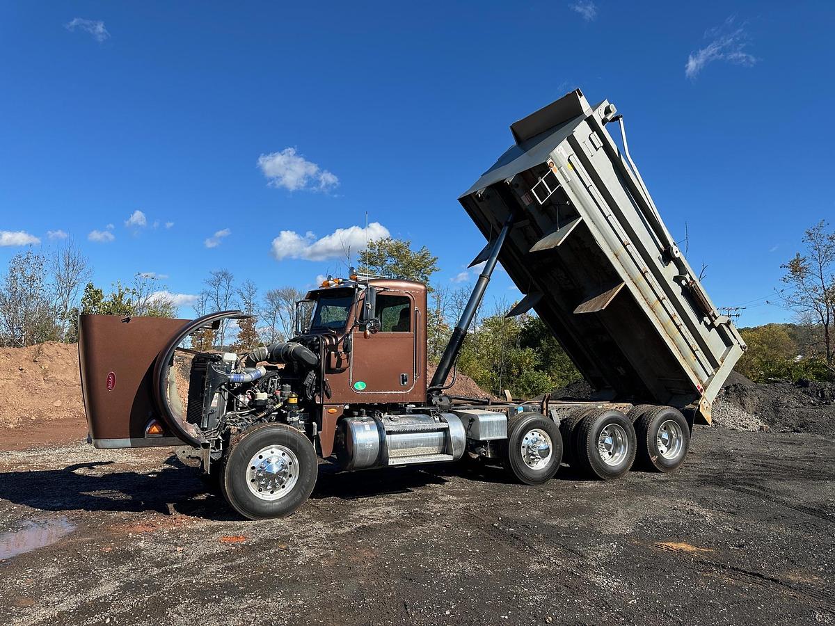 Used 2016 PETERBILT 365