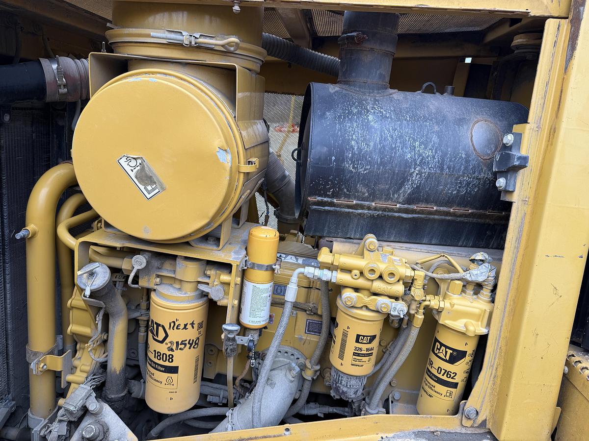 Used 2009 CATERPILLAR D8T