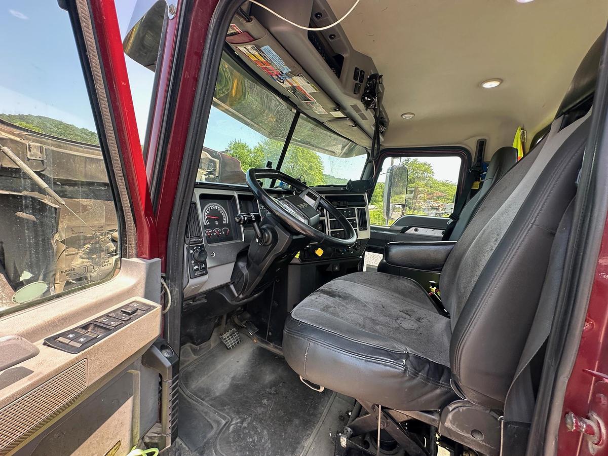 Used 2020 MACK Granite GR64F