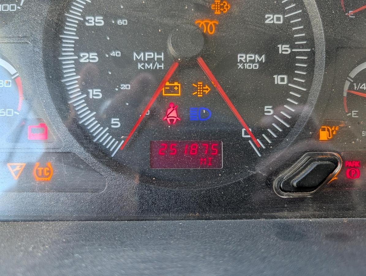 Used 2015 CATERPILLAR CT660 S