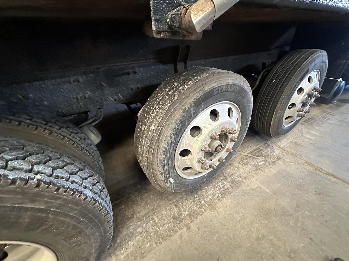 Used 2013 MACK GU713 Granite