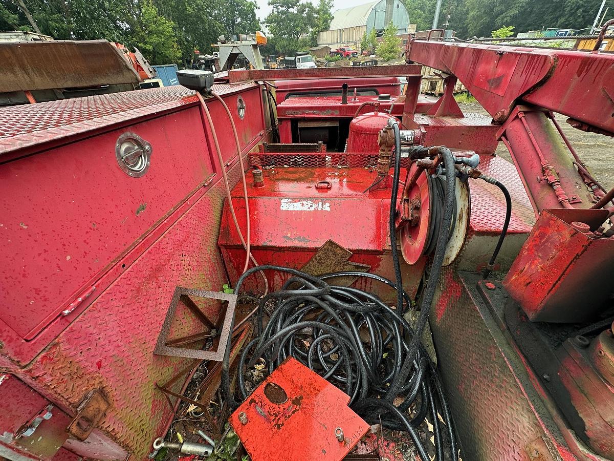 Used 2001 INTERNATIONAL 4700 Service Truck