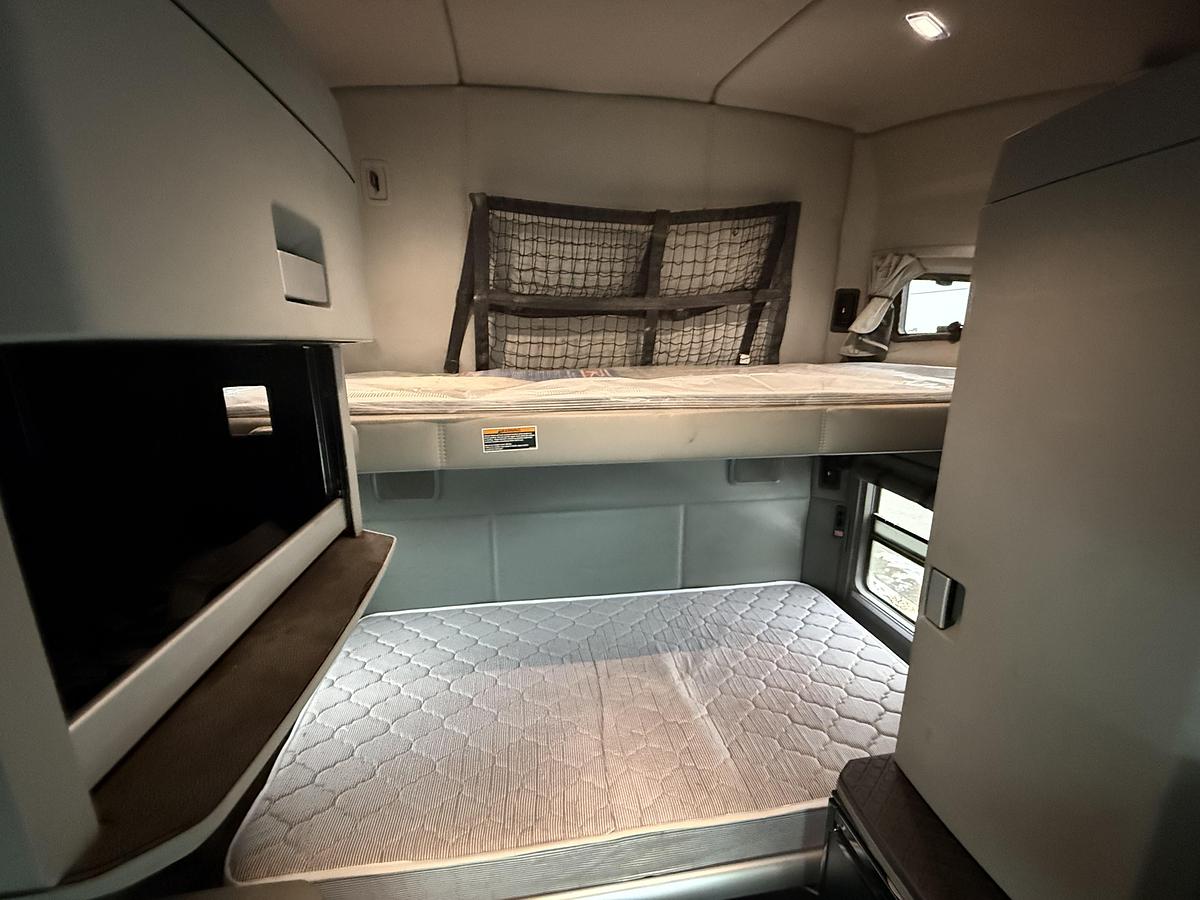 Used 2016 KENWORTH T680