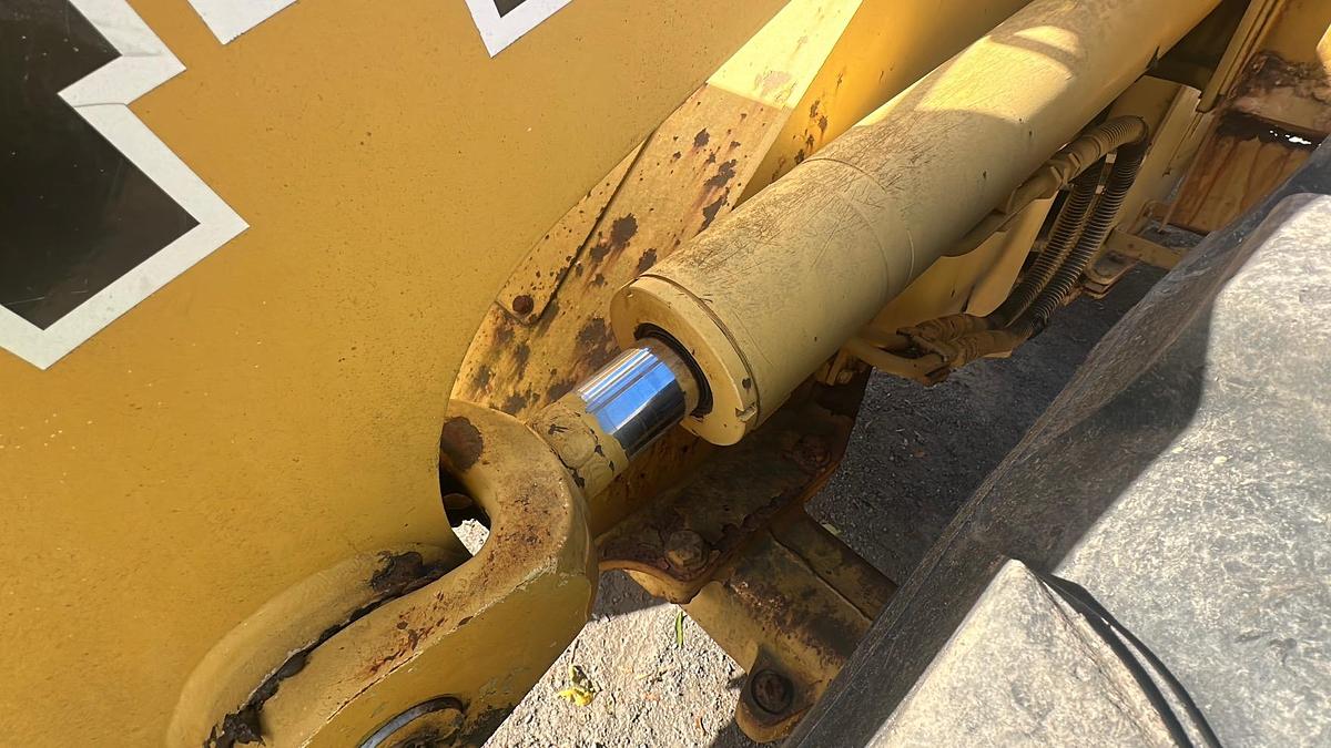 Used 1996 DEERE 444G