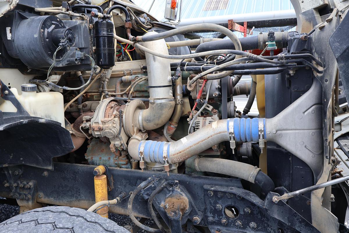 Used 2008 STERLING L9500