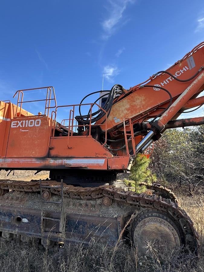 Used HITACHI EX1100