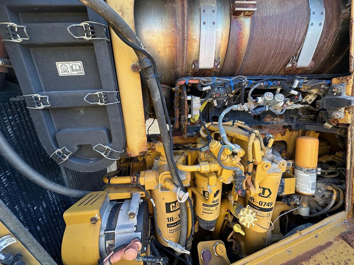 Used 2014 CATERPILLAR D8T