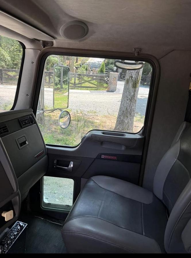 Used 2012 KENWORTH T370