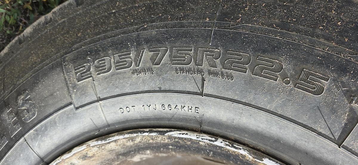 Used 2012 FREIGHTLINER Cascadia