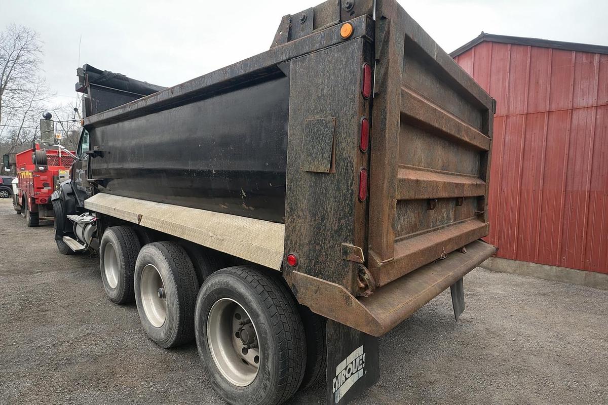 Used 2006 STERLING L9500
