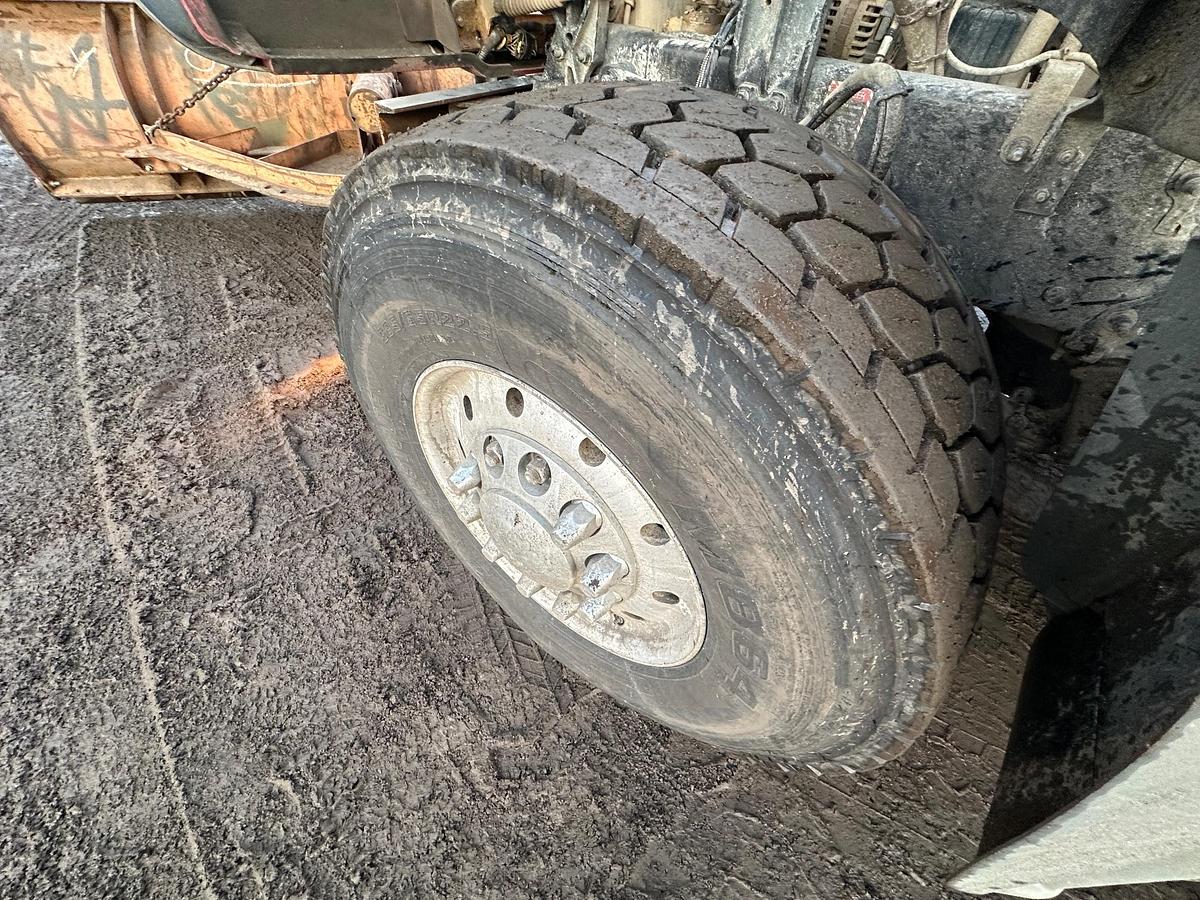 Used 2017 MACK Granite GU713