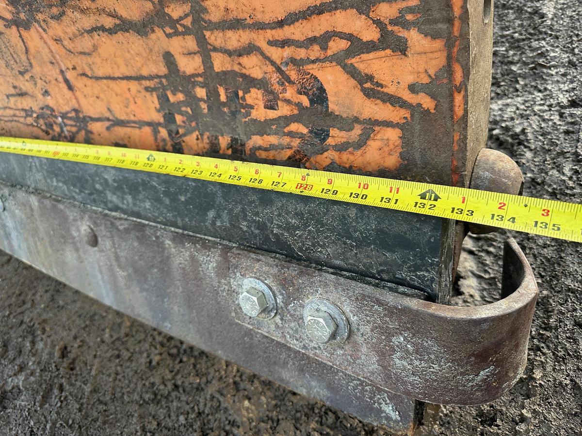 Used 2017 MACK Granite GU713