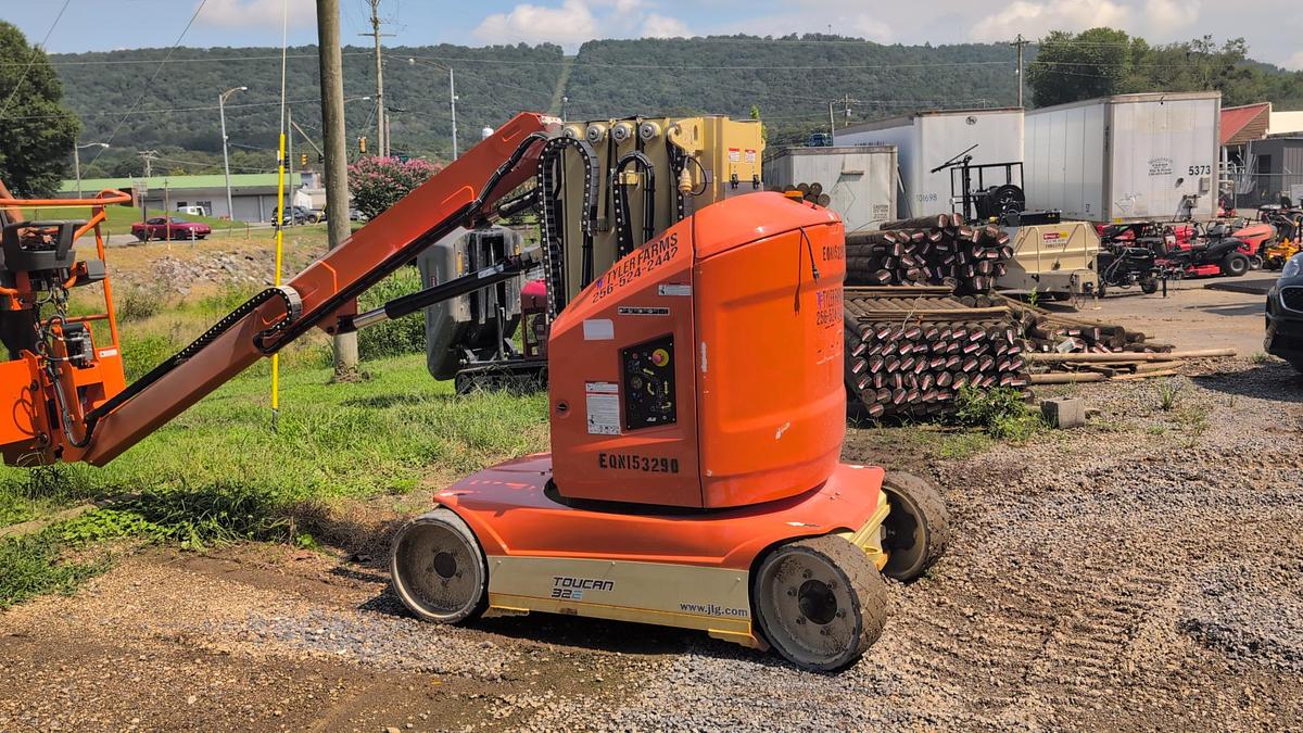 Used 2024 JLG TOUCAN 32E