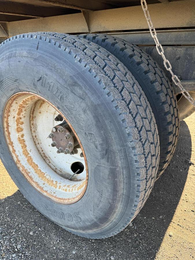 Used 2010 FORD F750 Bucket Truck