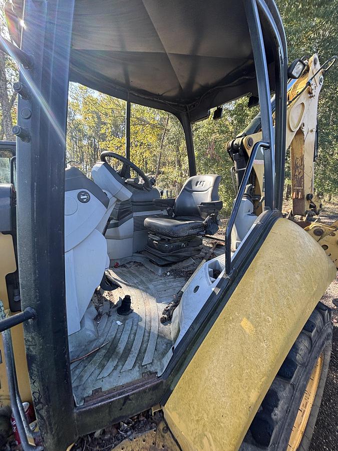 Used 2011 CATERPILLAR 420E