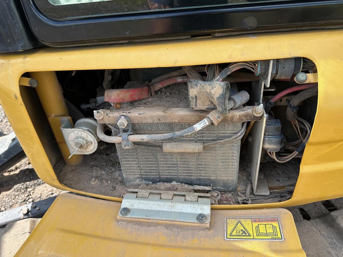 Used 2017 CATERPILLAR 305.5E2 CR