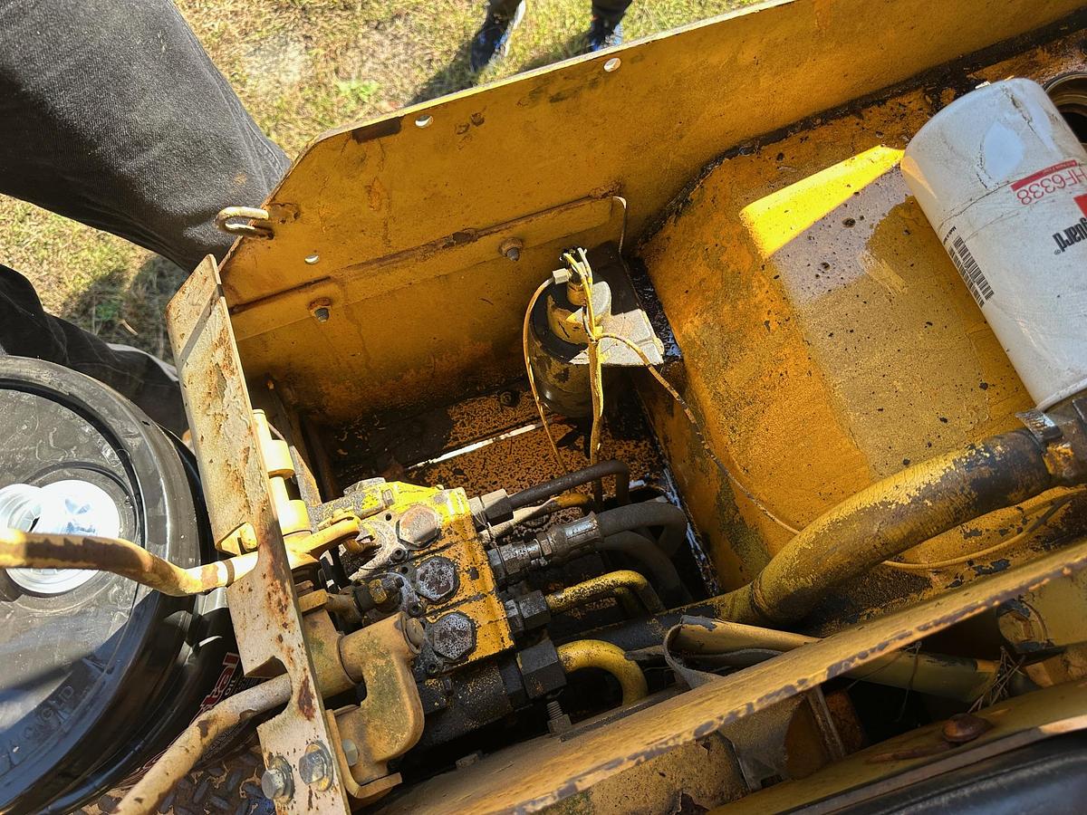 Used 1987 DEERE 450E