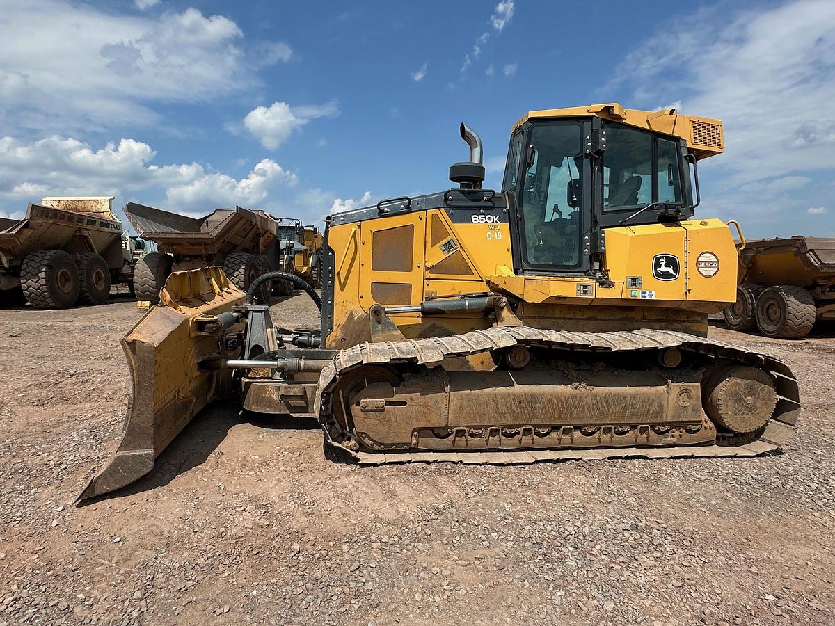 Used 2018 DEERE 850K WLT