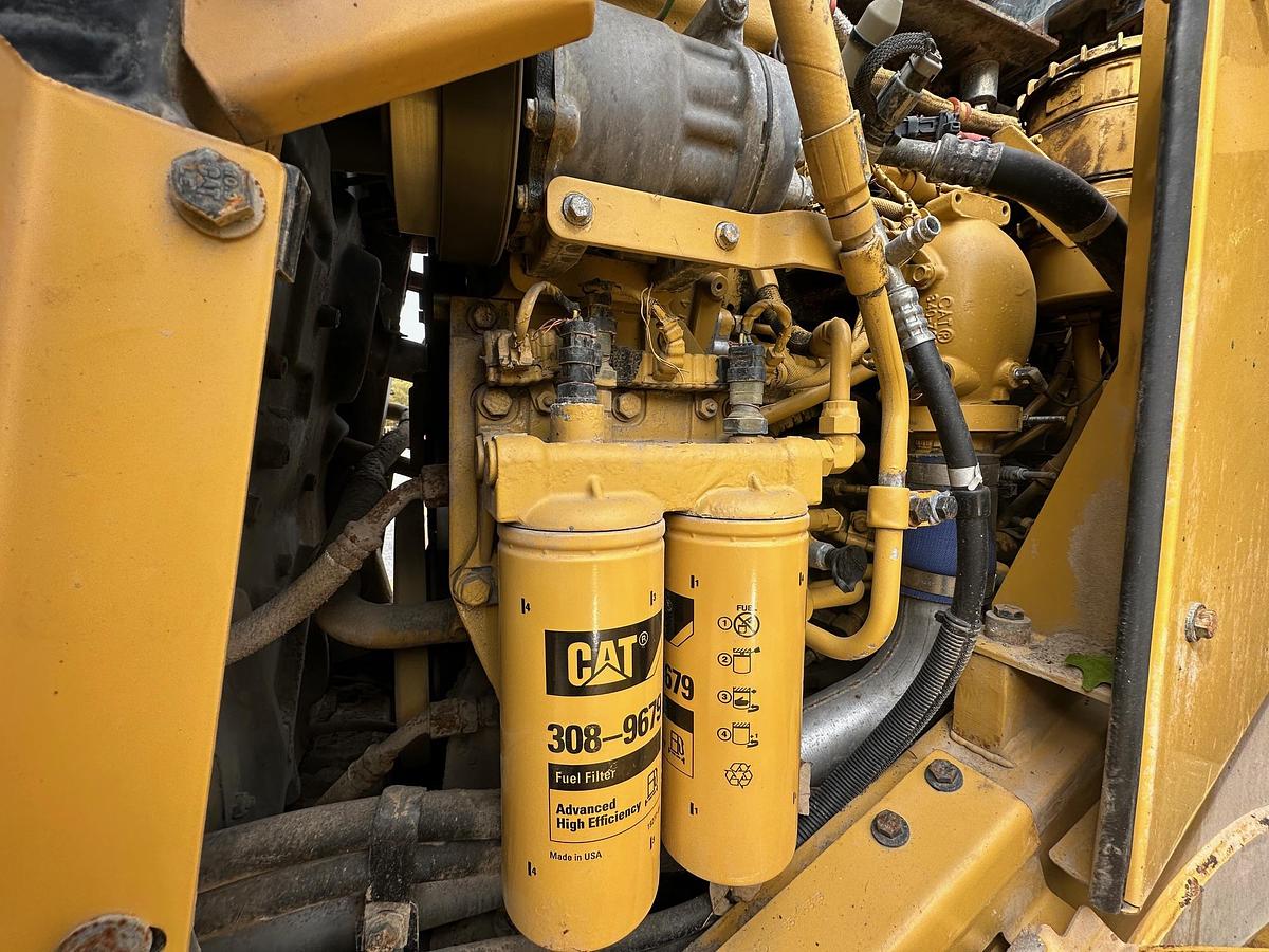 Used 2013 CATERPILLAR 972K