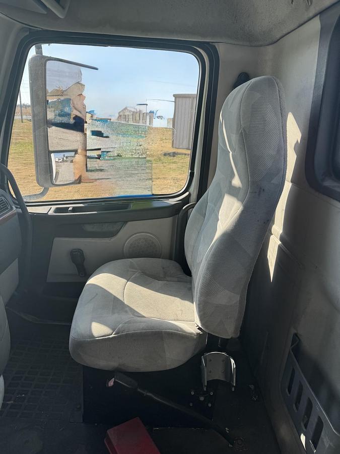 Used 2007 VOLVO VNL42T