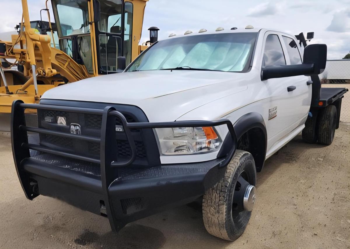 Used 2015 RAM  3500 HD Flatbed Gooseneck