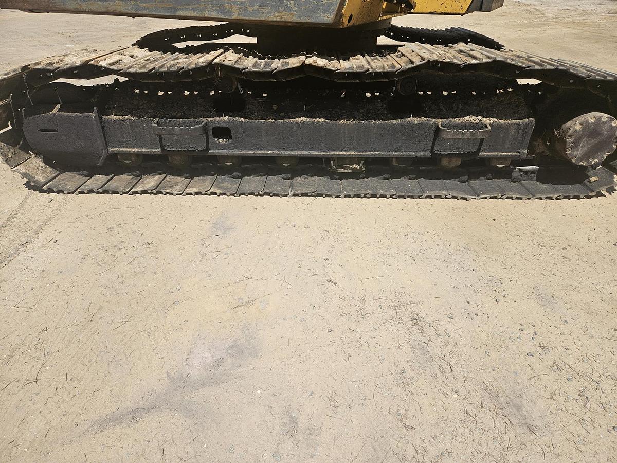 Used 2010 DEERE 200D