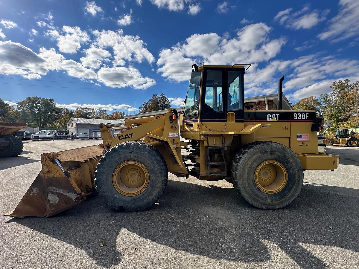 Used 1994 CATERPILLAR 938F