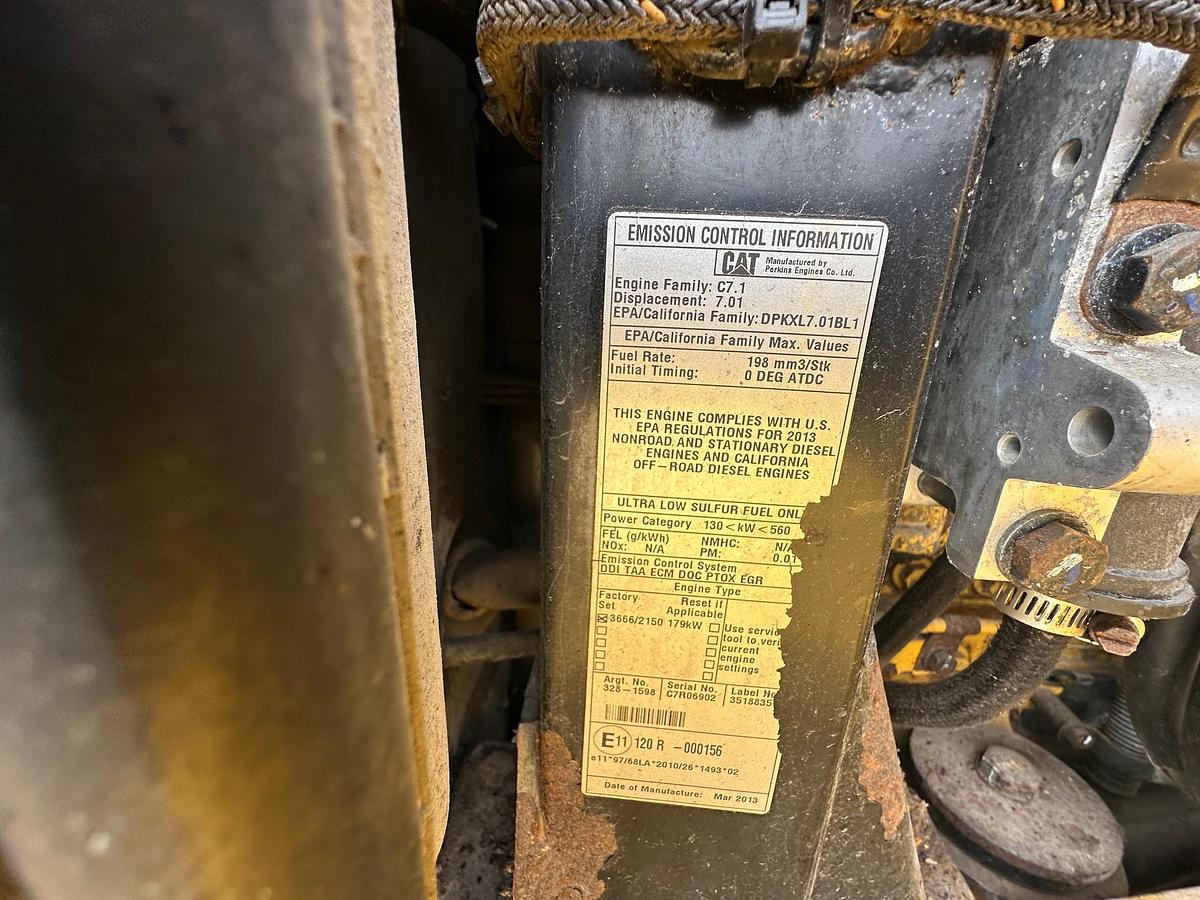 Used 2013 CATERPILLAR 962K