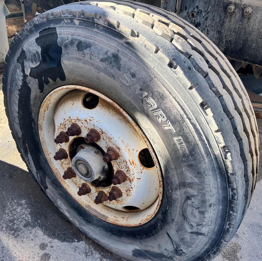 Used 2007 STERLING L7500 Water Truck