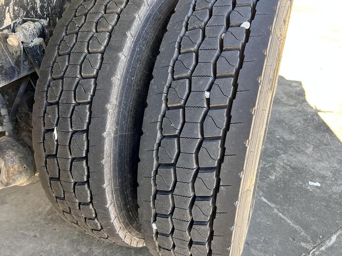 Used 2016 VOLVO VHD84B200