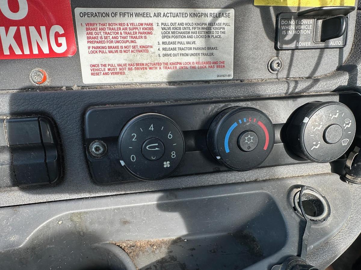 Used 2012 FREIGHTLINER Cascadia 125