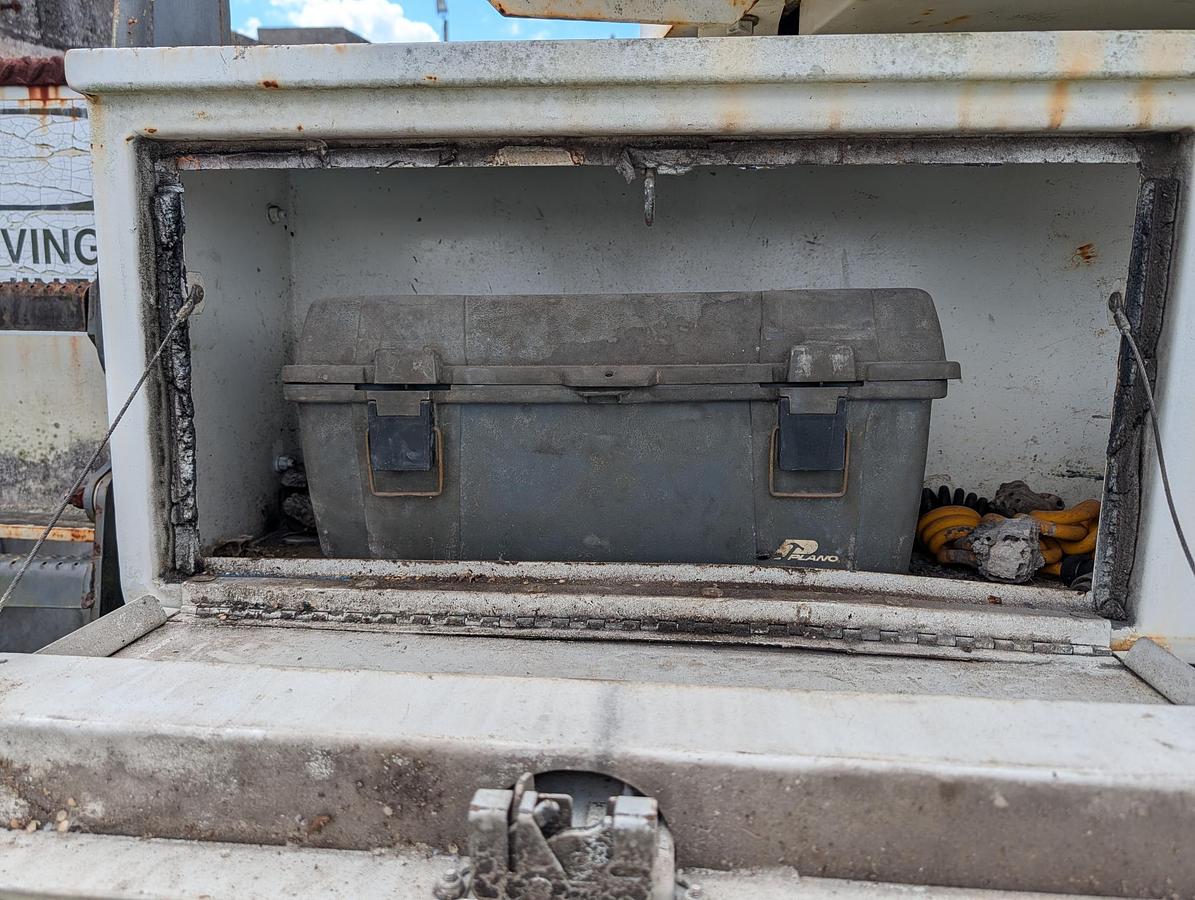 Used 1999 SOMERO S-240 Laser Screed