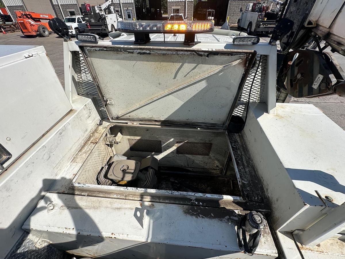 Used 2010 INTERNATIONAL 4300 Service Truck