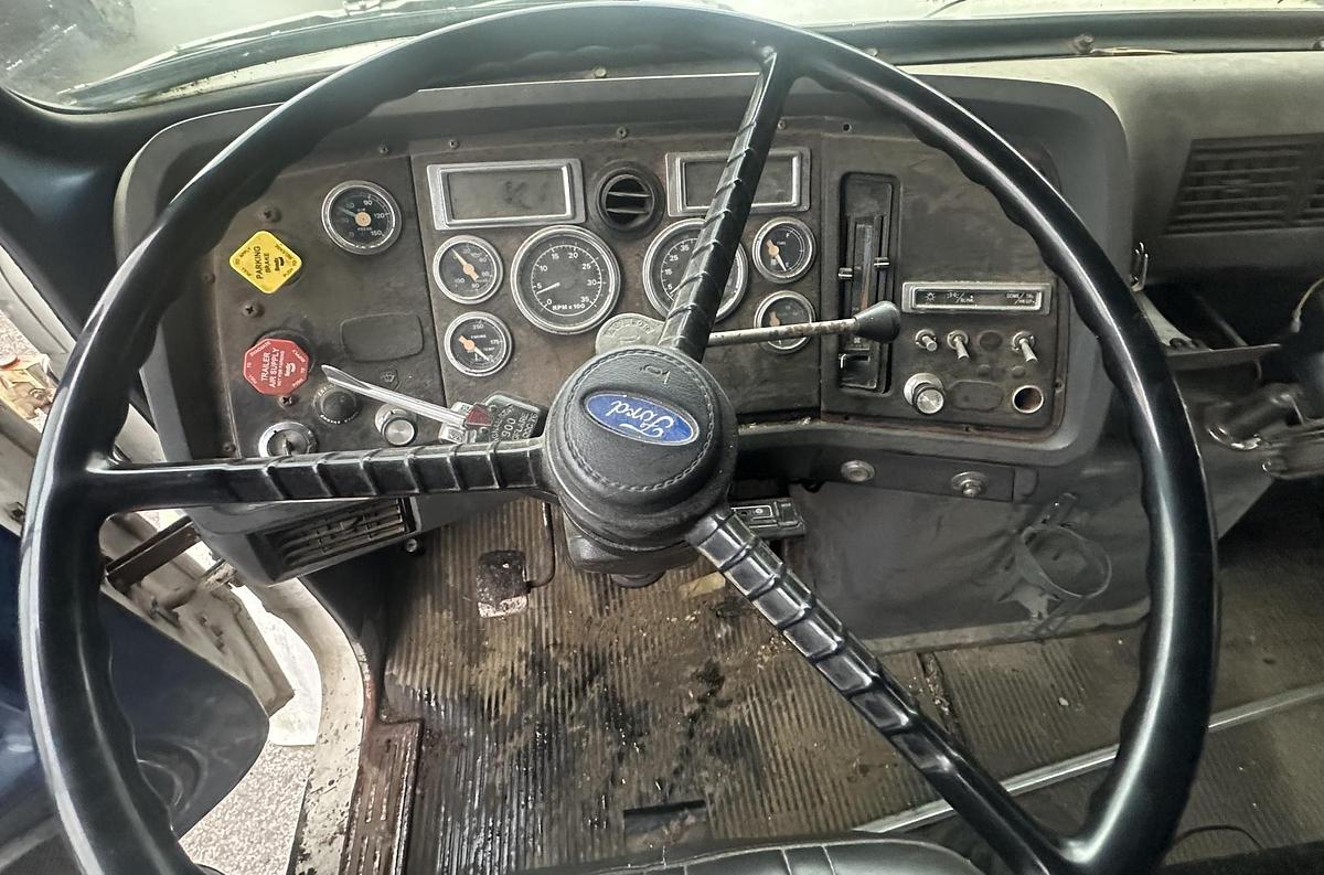 Used 1994 FORD L8000