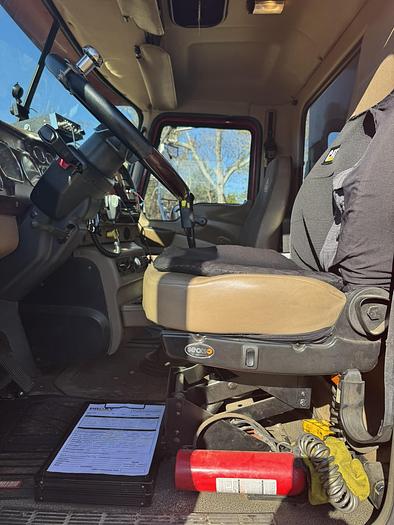 Used 2006 MACK Granite CV713